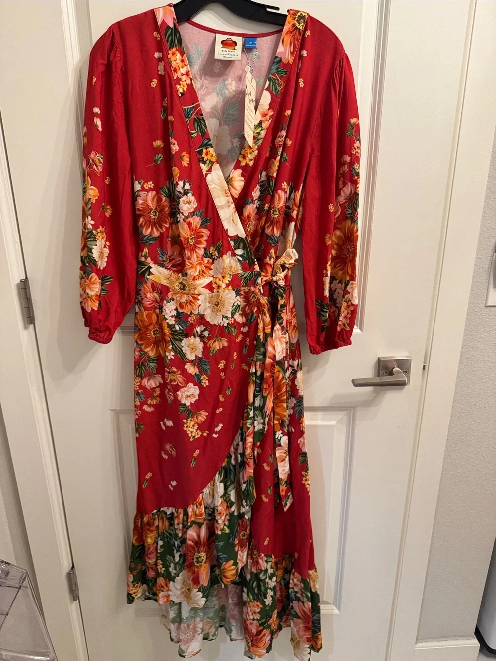 FARM Rio Red Floral Wrap Midi Dress Size Medium NWT $268 - Picture 4 of 9